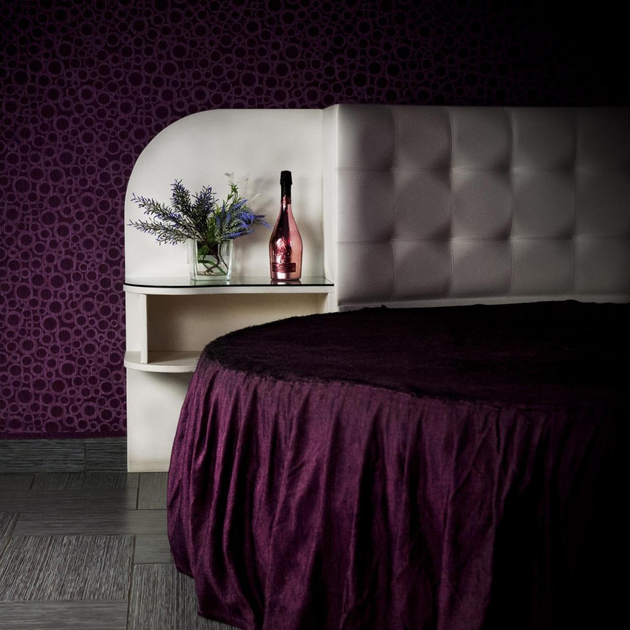 Hotel Masaniello Luxury Casoria Exteriör bild
