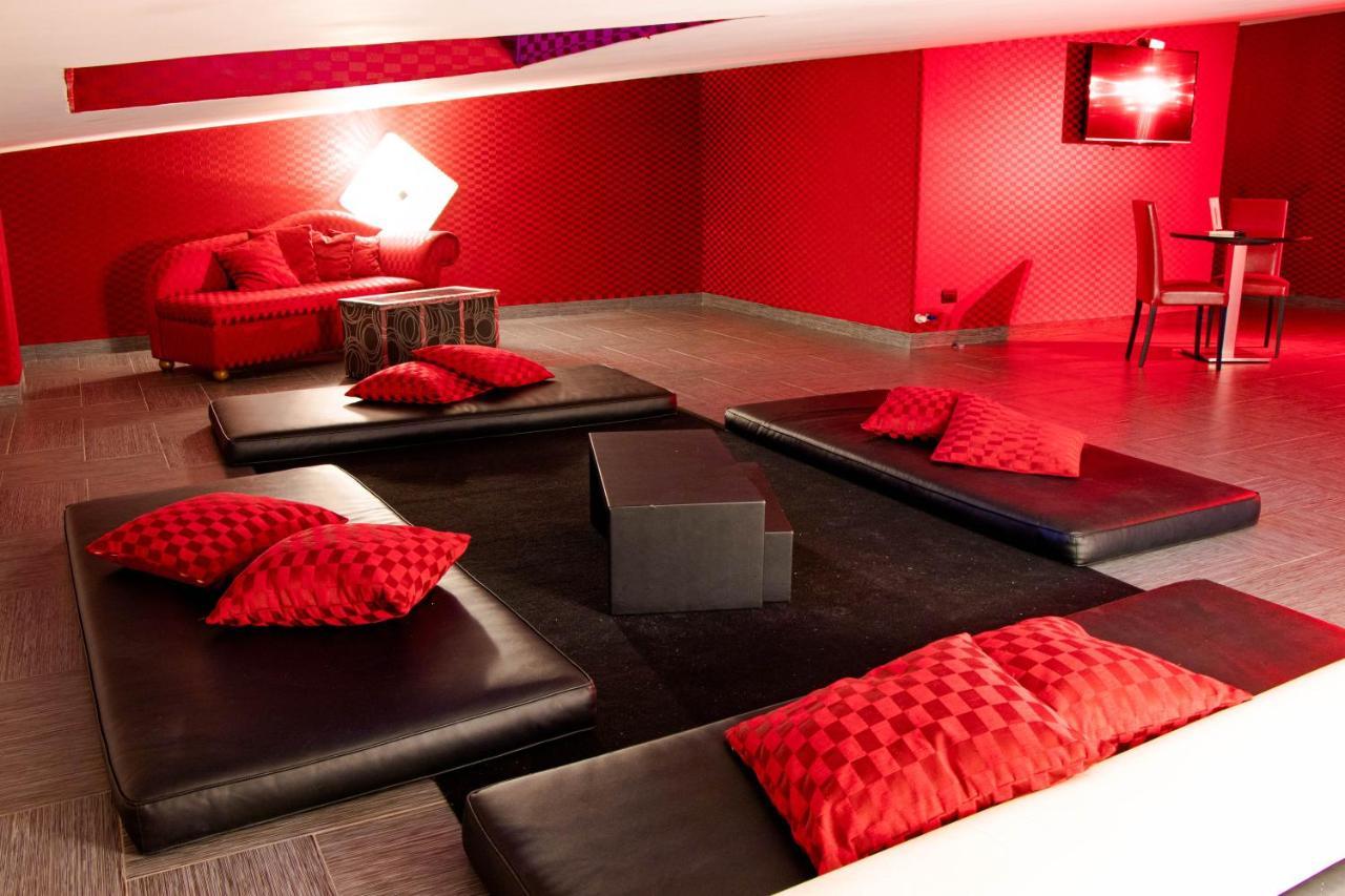 Hotel Masaniello Luxury Casoria Exteriör bild