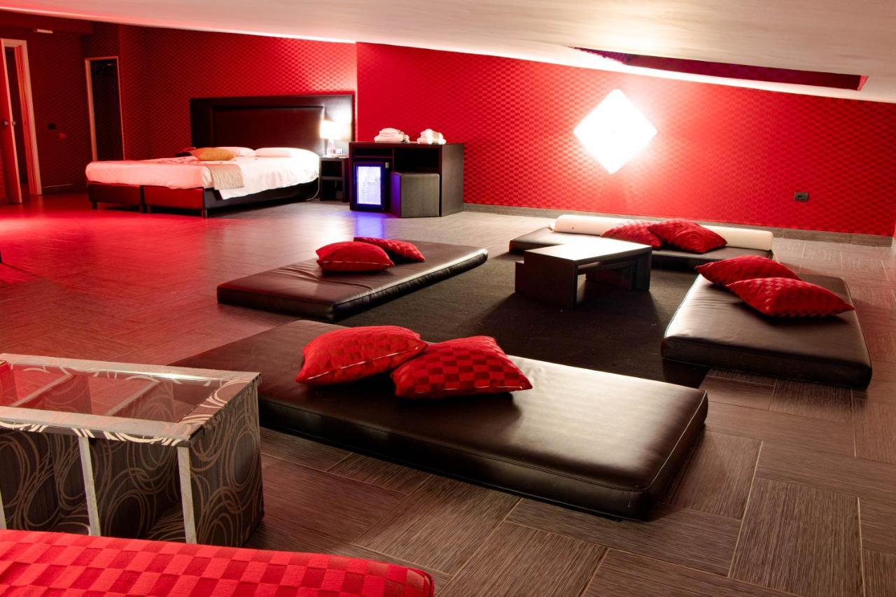 Hotel Masaniello Luxury Casoria Exteriör bild
