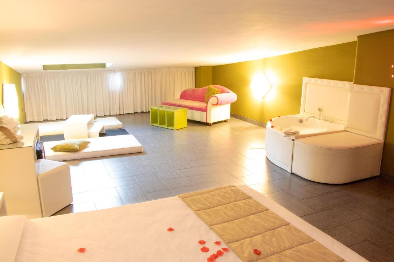 Hotel Masaniello Luxury Casoria Exteriör bild