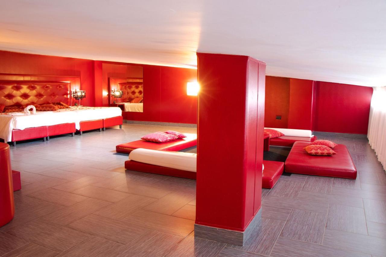 Hotel Masaniello Luxury Casoria Exteriör bild