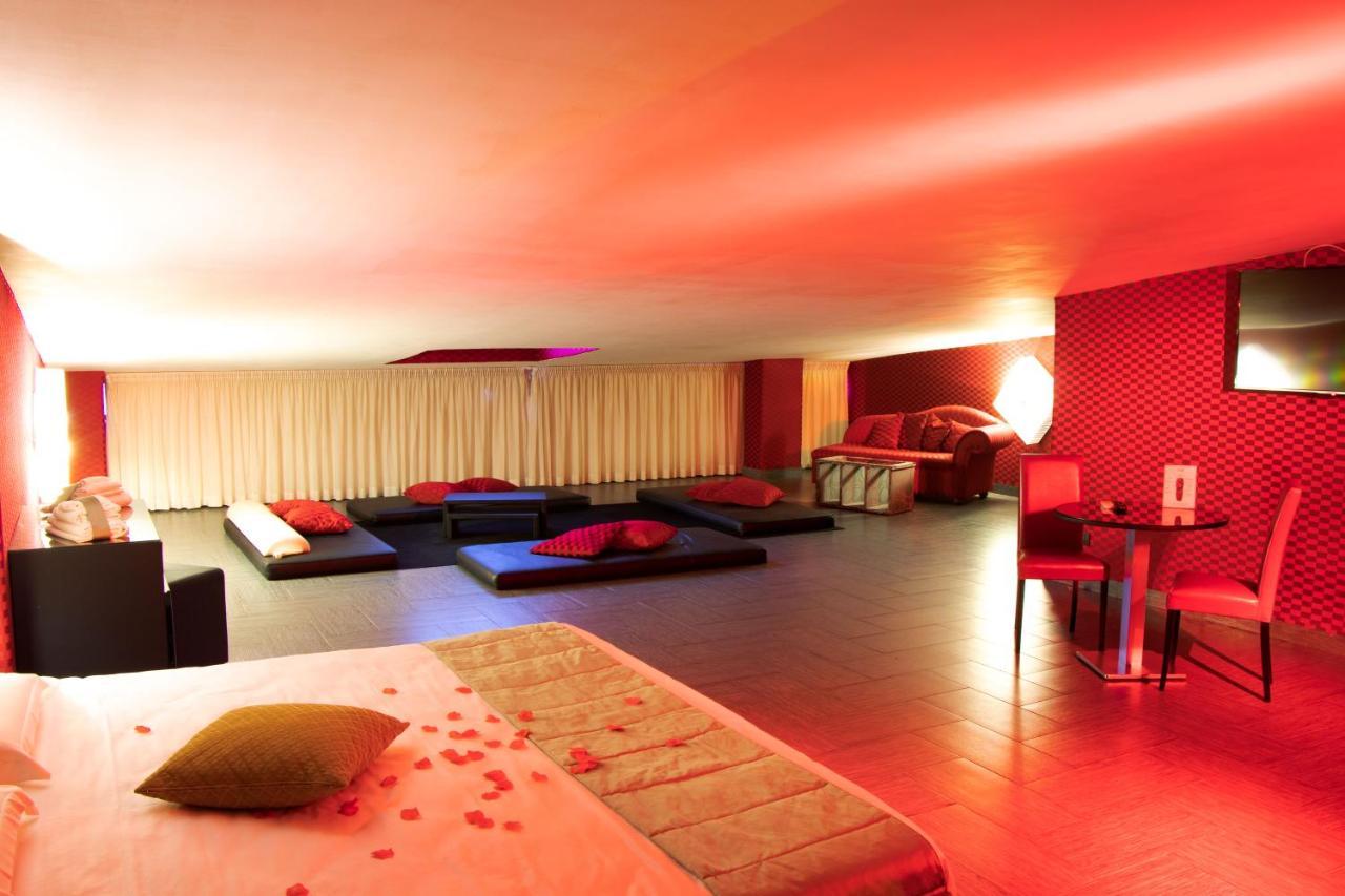 Hotel Masaniello Luxury Casoria Exteriör bild